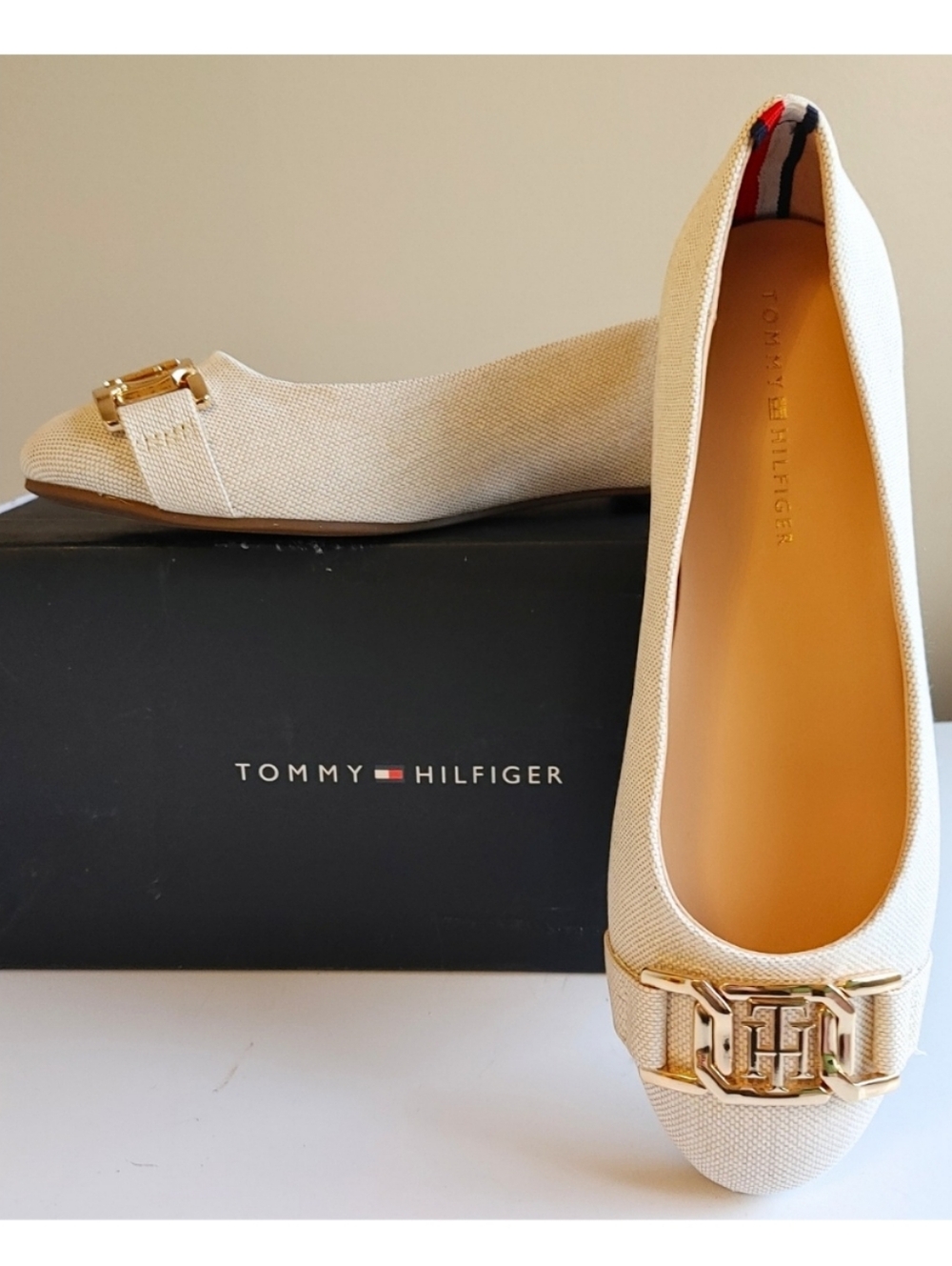 Hilfiger Flats Sz 7